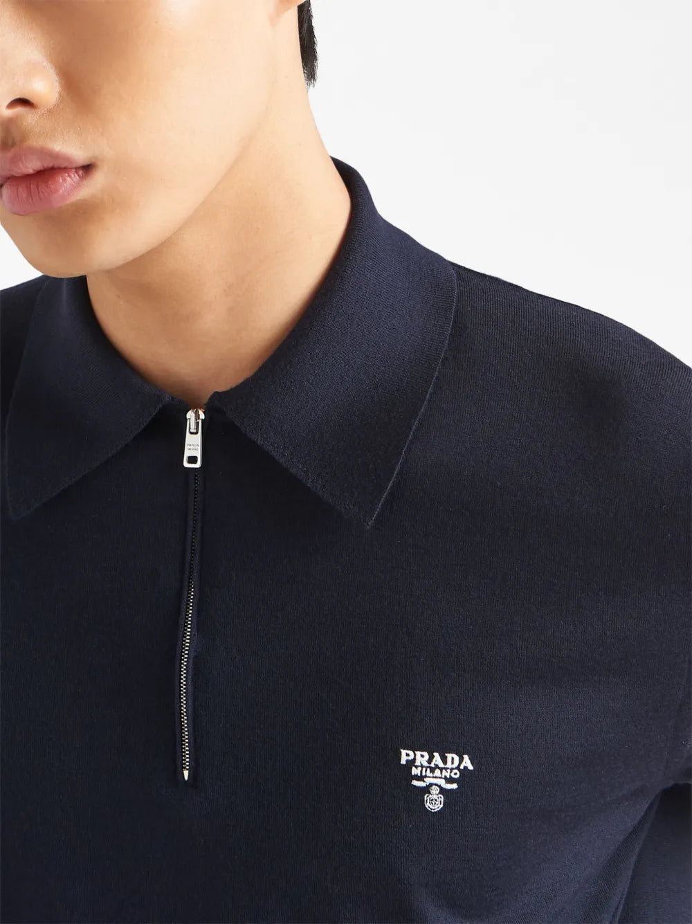 Prada playera tipo polo con medio cierre | Image 5